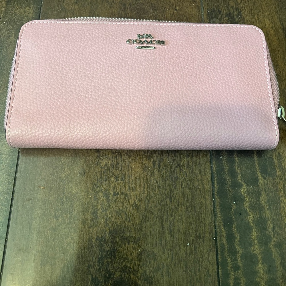 Coach wristlet wallet